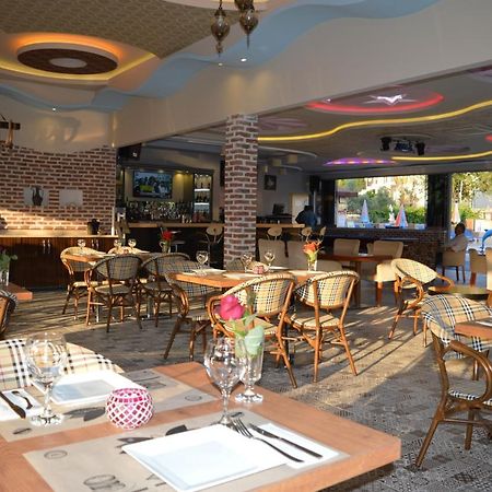 Yalcin Hotel & Villas โอลลุนเดนิซ ภายนอก รูปภาพ