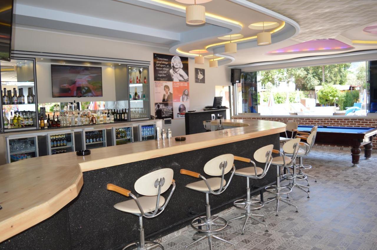 Yalcin Hotel & Villas โอลลุนเดนิซ ภายนอก รูปภาพ