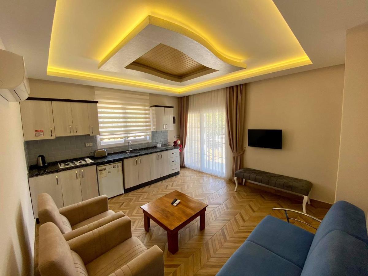 Yalcin Hotel & Villas โอลลุนเดนิซ ภายนอก รูปภาพ